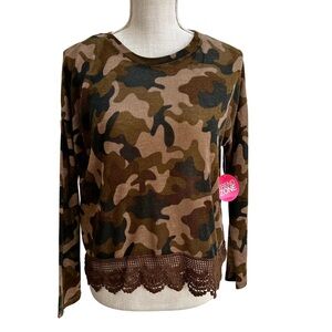 NWT Bongo Camo Sweater with Crochet Fringe Detail
